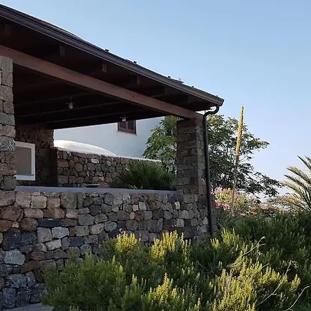 Holiday home Dammuso Malu